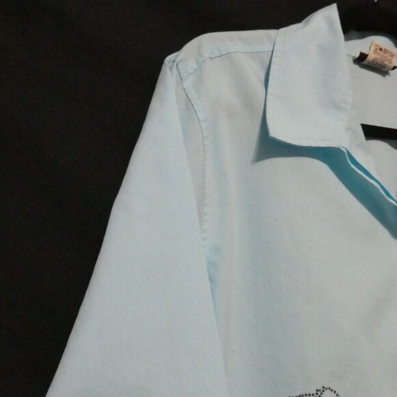 ISAAC'S DESIGNS CASUALS | large | Light Blue Button-Up Front Floral Blouse - Picture 3 of 14